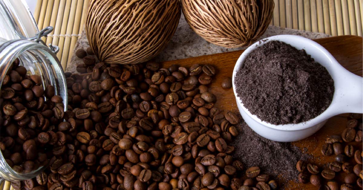 How-To-Dispose-of-Coffee-Grounds-06
